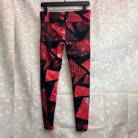 NEW alo Yoga Airbrush Legging in Volcano Space - Picture 3 of 12